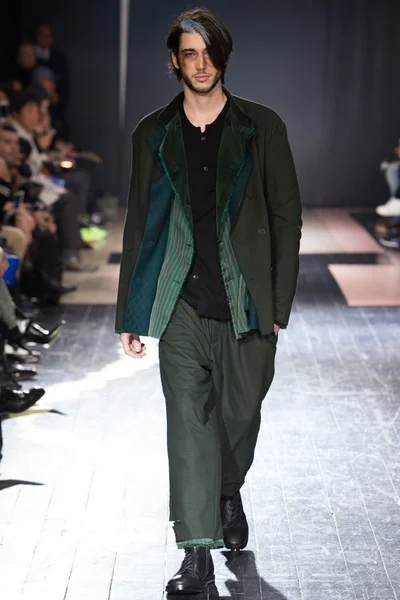 Look 35
